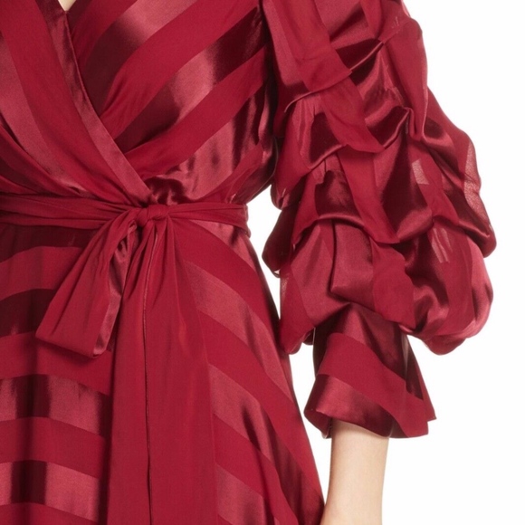NWT $495 Alice + Olivia Santina Tuck Sleeve Mini Dress in Red - sizes 2 and 4! - Picture 5 of 9